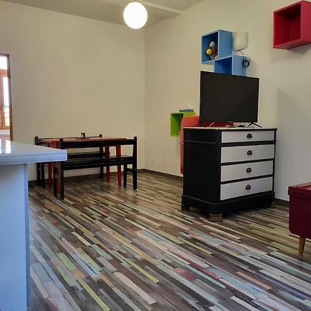 T2 Centre Village "Chez Clothilde" Remoulins Dış mekan fotoğraf